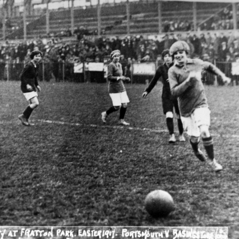 Easter Monday, 1917 Fratton Park, Portsmouth Stephen Cribb FTA / 04