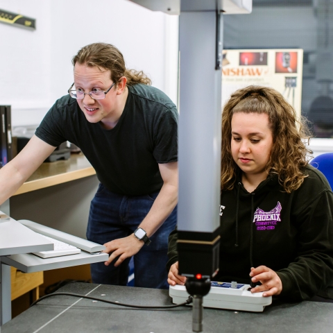 Students in metrology lab