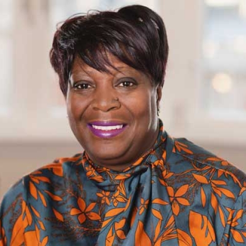 Headshot of Dr Heather Melville