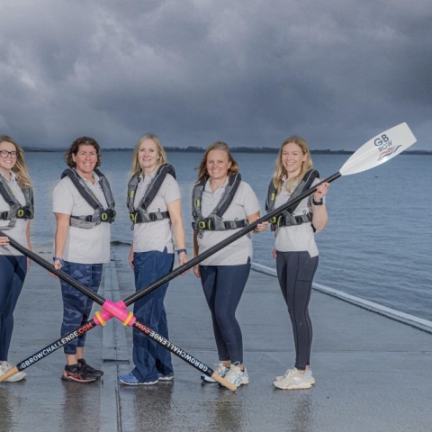 Six female rowers