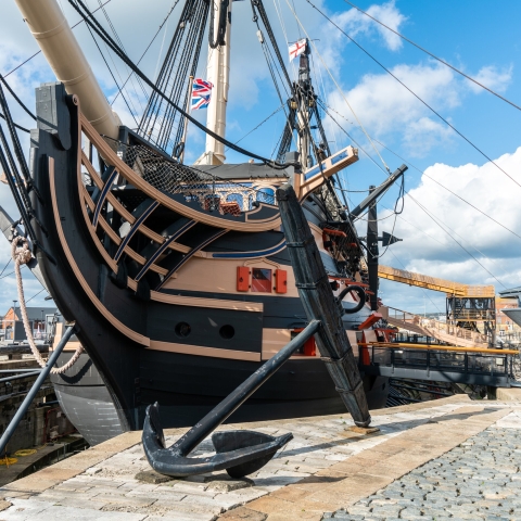 EDITORIAL LICENSE; PLEASE SEE ADDITIONAL ASSET FOR FULL LICENSE TERMS.