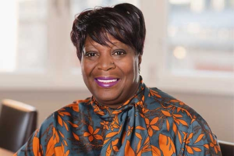 Headshot of Dr Heather Melville