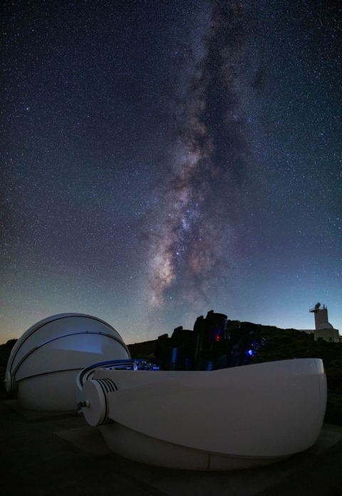 GOTO domes on La Palma, with Milky Way. Image © Krzysztof Ulaczyk (2021). 