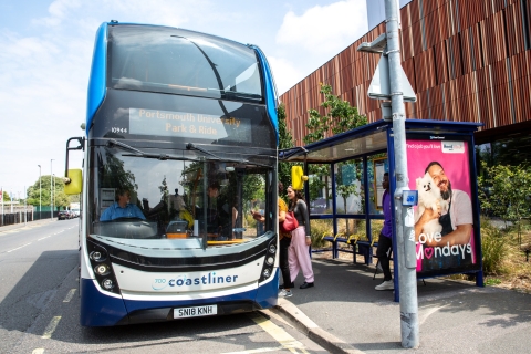 Visiting parents and students getting on/off Park and Ride bus - Open Day 2023