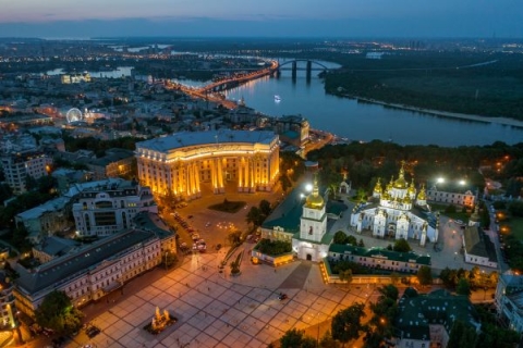 Picture of the Dnipro river in Kyiv