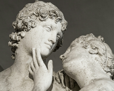 Image of the head and shoulder statues of Greed Gods Apollo and Daphne