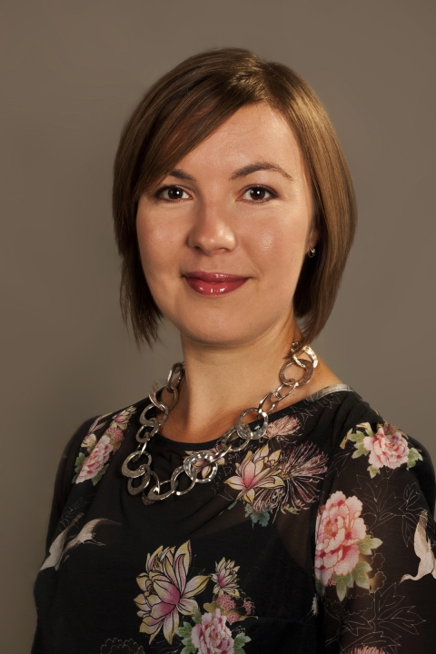 Tara Louise Woodyer Portrait