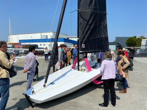 Hydrofoil boat manufactured with flax by the FLOWER project