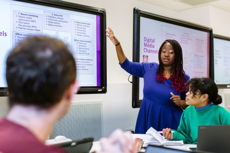 12/05/2021.University of Portsmouth - B Roll - Day One..All Rights Reserved - Helen Yates- T: +44 (0)7790805960.Local copyright law applies to all print & online usage. Fees charged will comply with standard space rates and usage for that country, region or state.